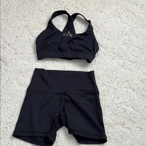 TYR Black Sports Bra and Shorts Set